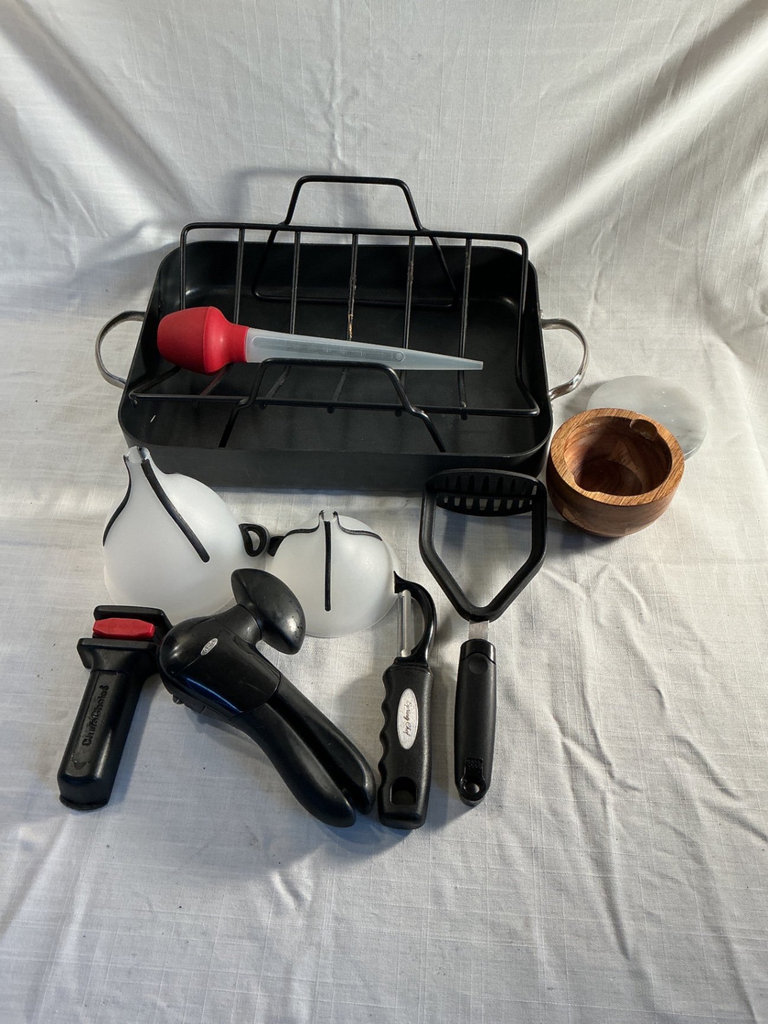 Kitchen Essentials - image 3 of 4