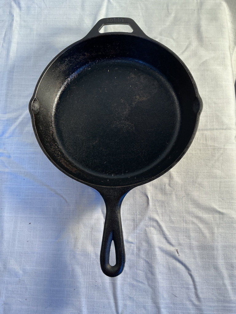 Cast iron skillets including Le Creuset - image 3 of 6