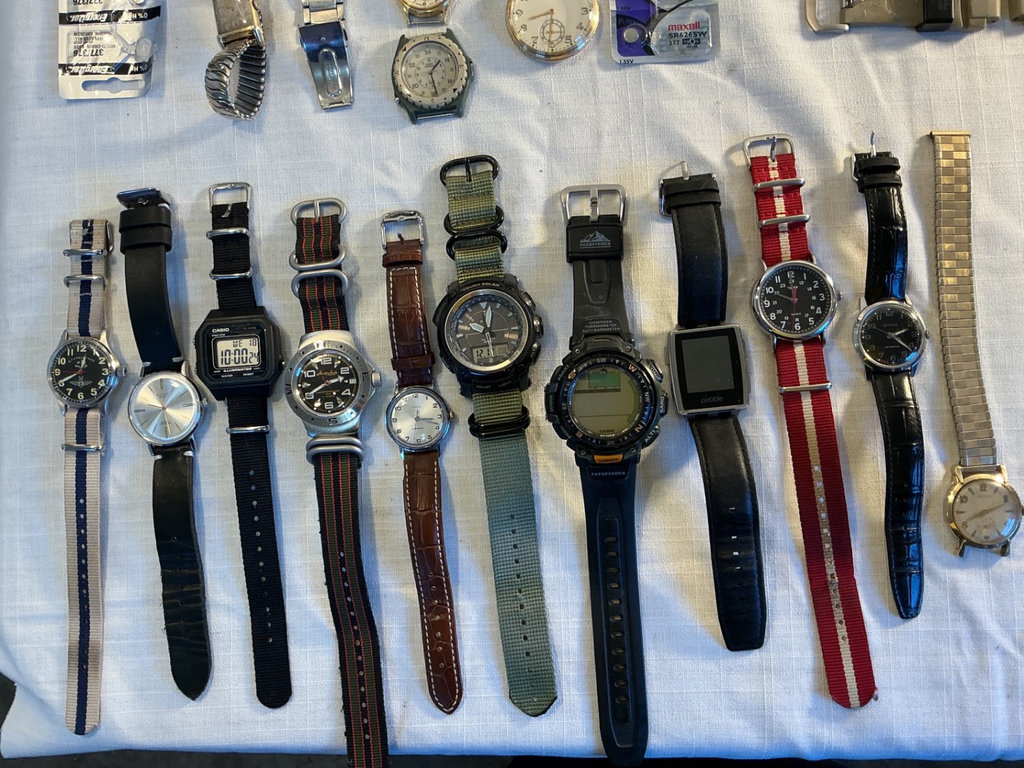 Watches, Bands and Accessories - image 2 of 6