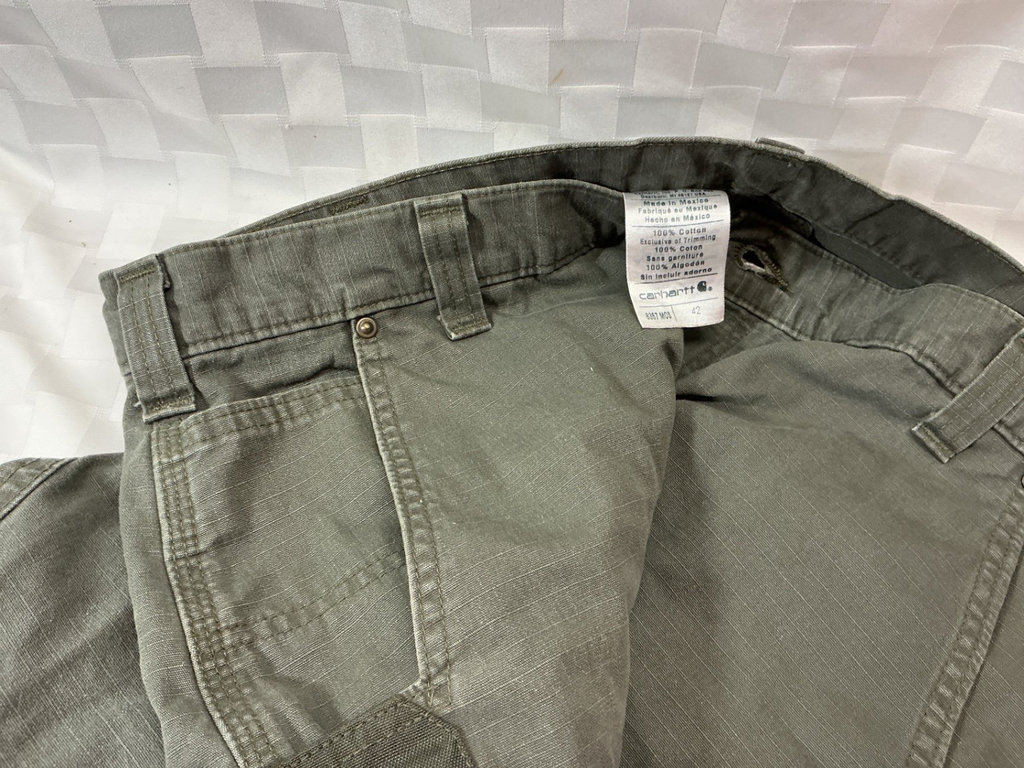 Assorted Levi's jeans and casual pants - image 3 of 4