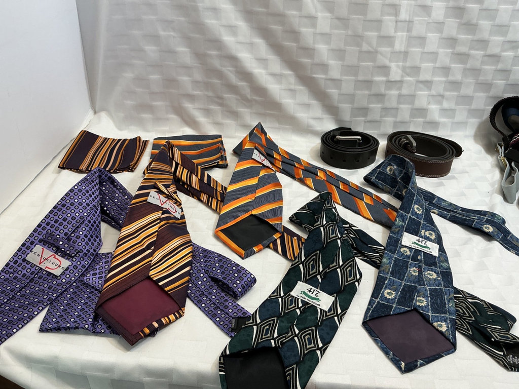 Vintage Men's ties, suspenders - image 2 of 6