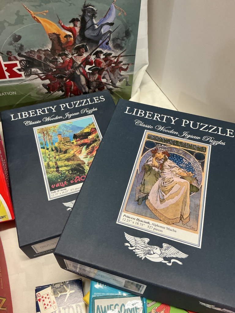 Board games, card games, and puzzles collection - image 4 of 6