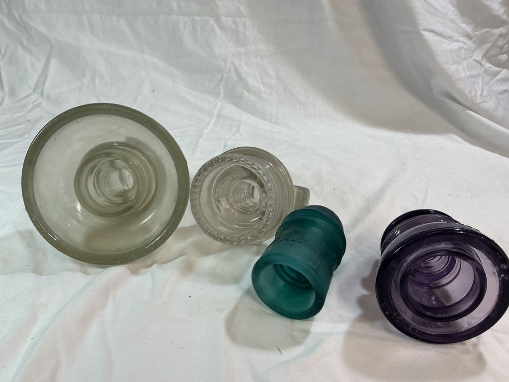 4 glass insulators  - image 2 of 6