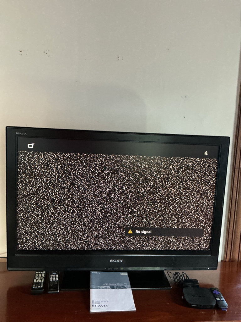 Sony Bravia 40-inch LCD TV with accessories - image 2 of 4