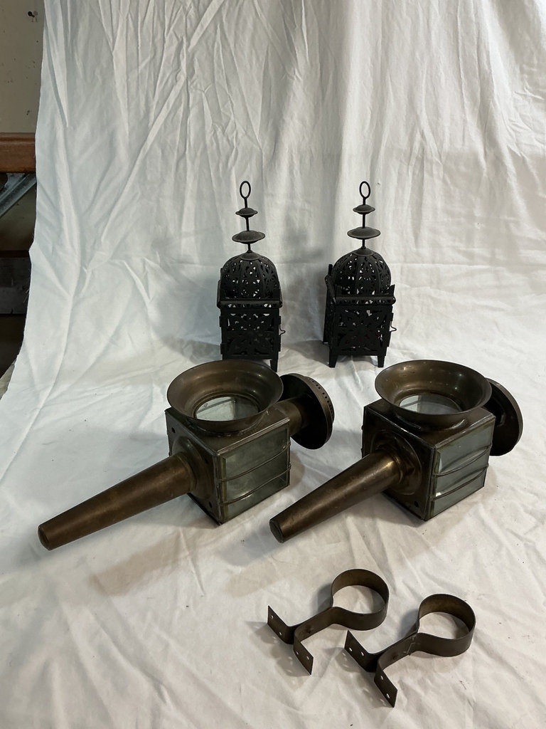 Pair of vintage brass carriage lamps and ornate black metal lanterns - image 1 of 5