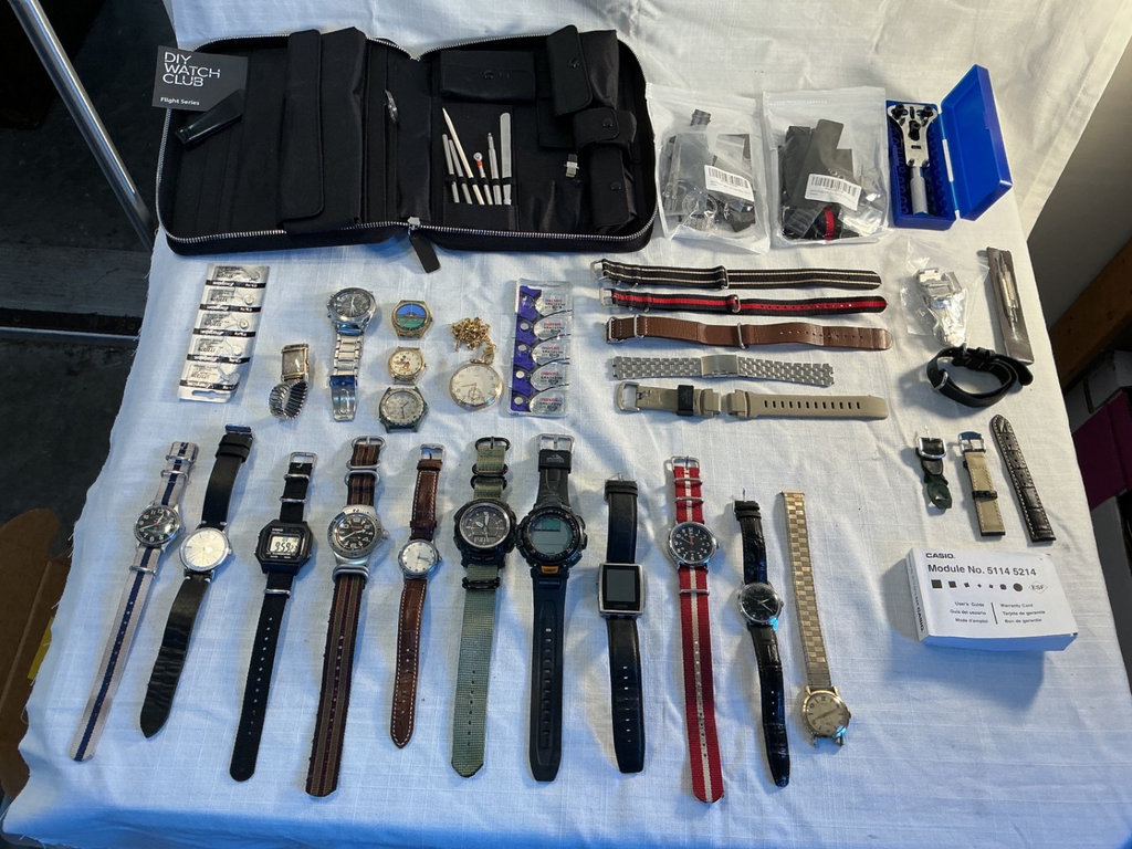 Watches, Bands and Accessories - image 1 of 6