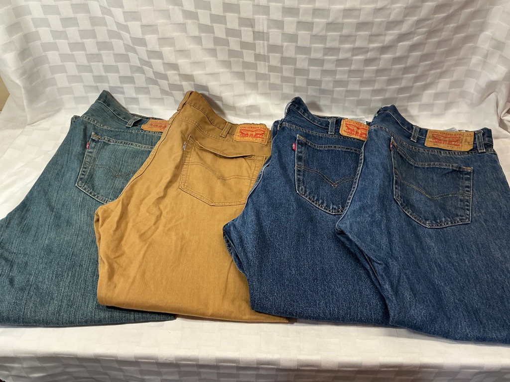 Assorted Levi's jeans and casual pants - image 4 of 4