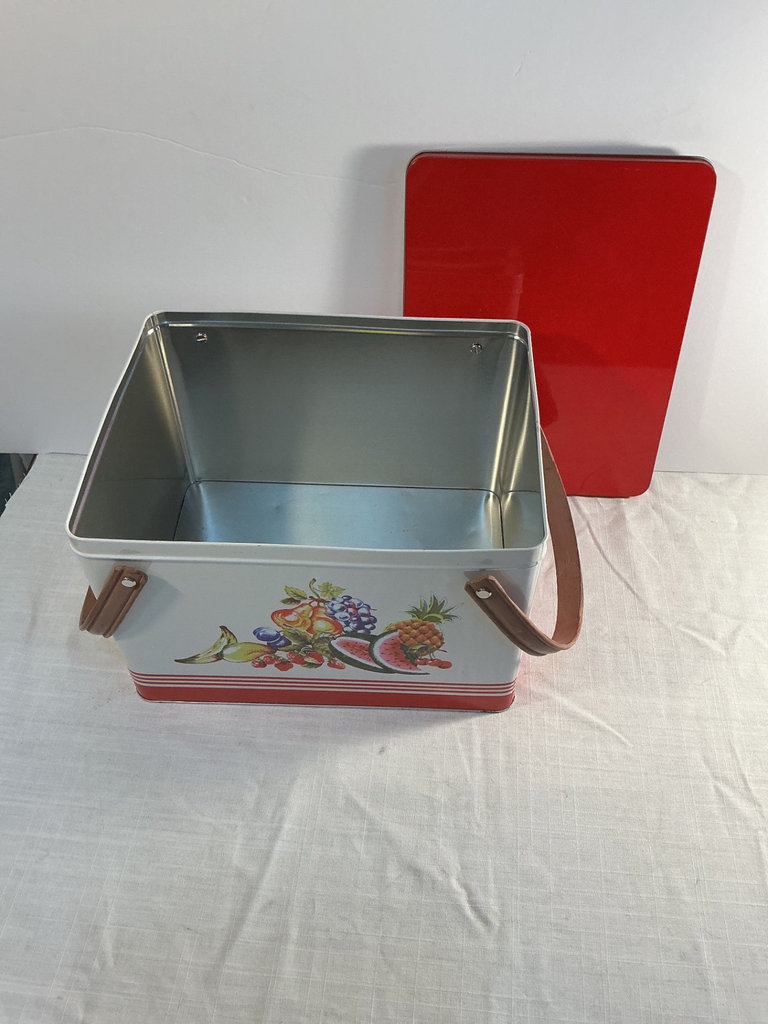 Vintage Tin Basket and More - image 3 of 4