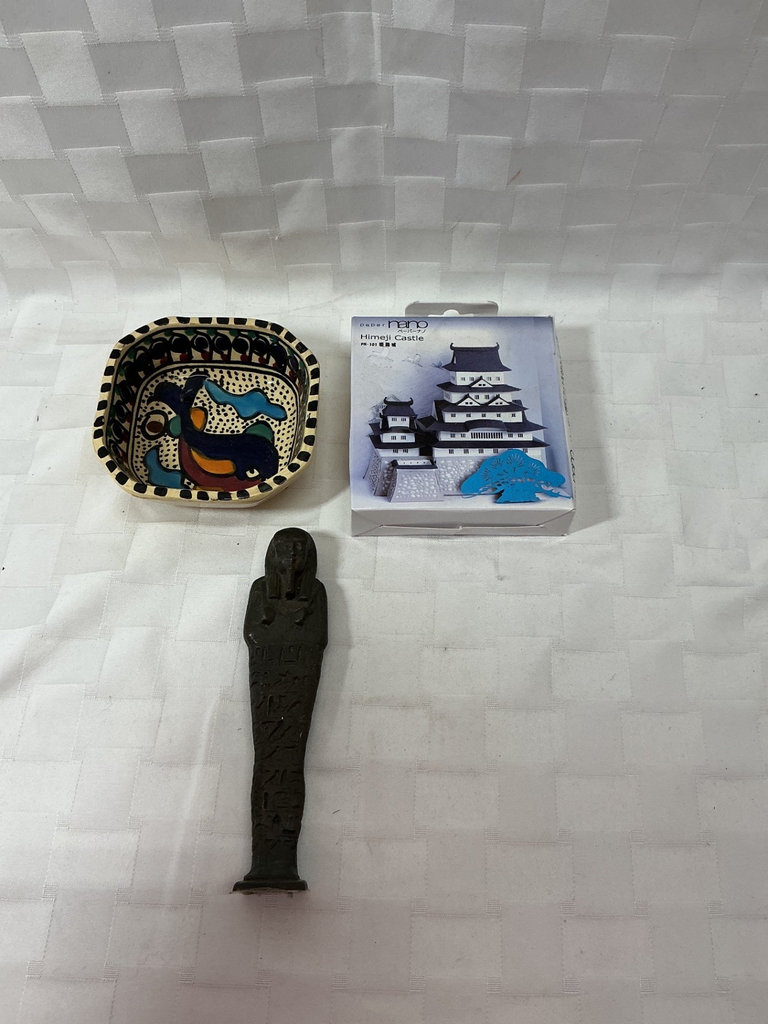 Assorted decorative figurines and ceramic bowl with Himeji Castle box - image 3 of 5