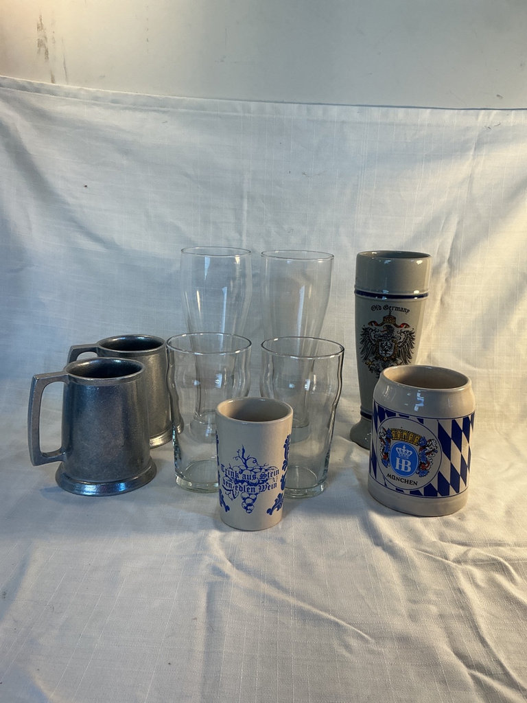 Assorted beer steins, glassware, and tankards - image 3 of 4