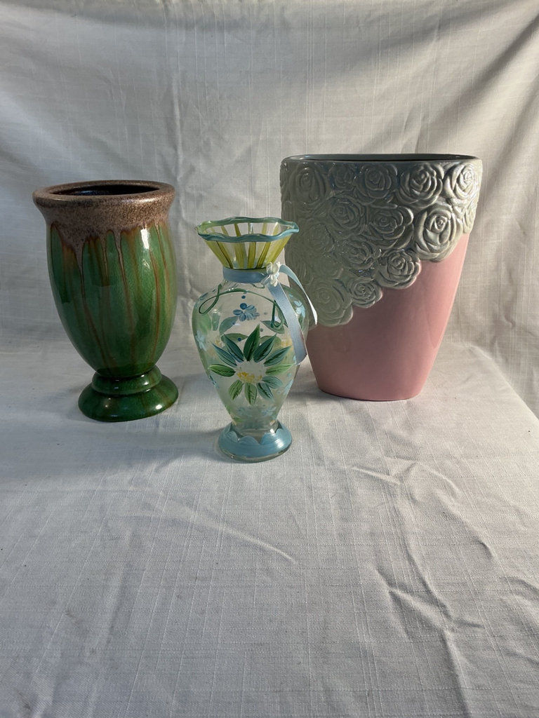 Vases - image 2 of 4