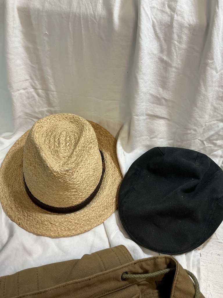 Assorted vintage outdoor hats and canvas packs - image 10 of 12