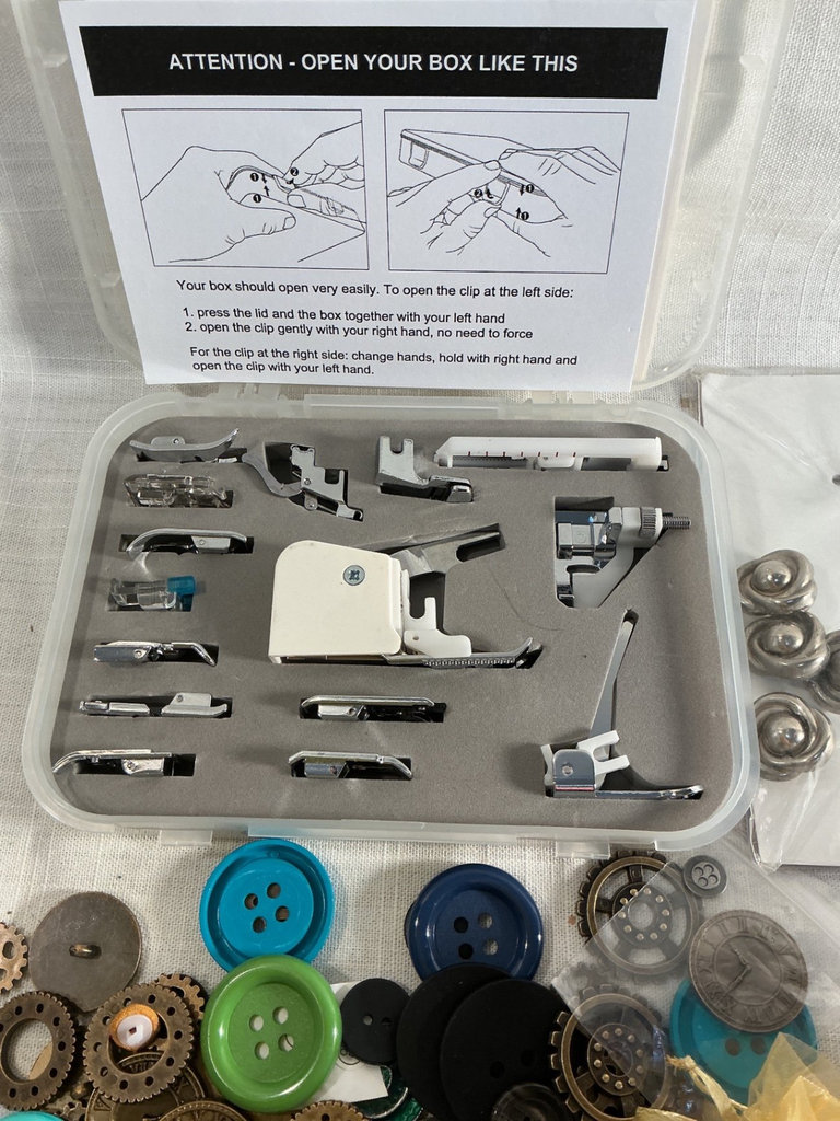 Brothers Sewing machine and more - image 9 of 9
