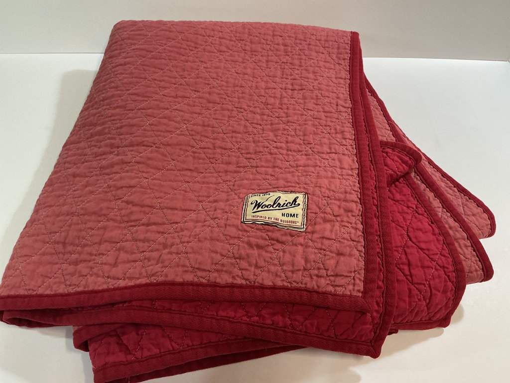 Assorted Quilted Blankets and Throws - image 4 of 6