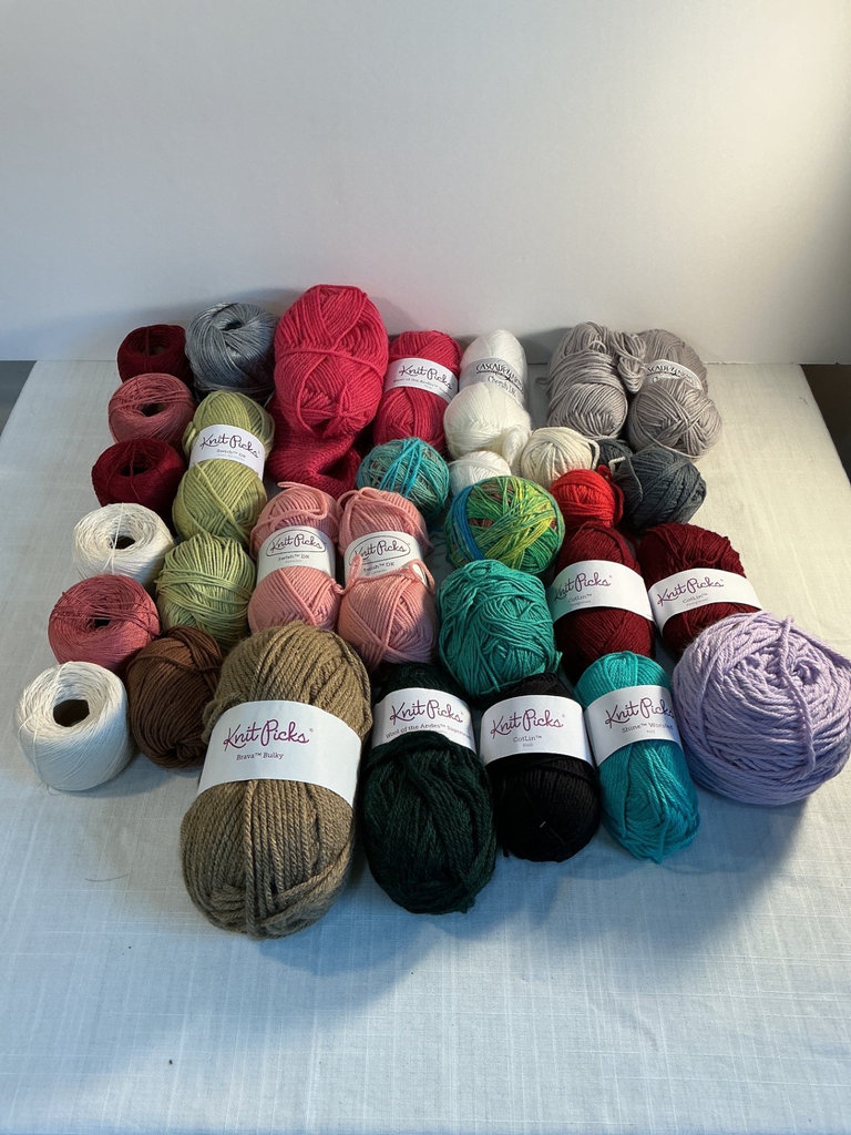 Knitting supplies, yarn, and books - image 5 of 7