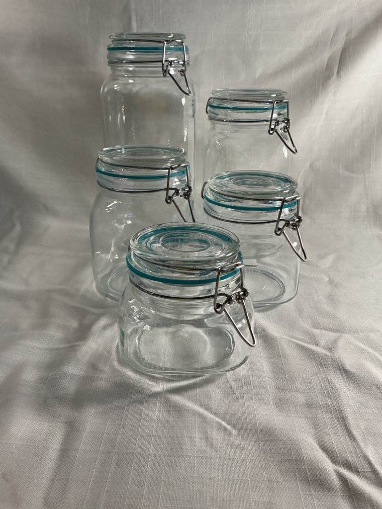 Assorted glass storage jars and juicing set - image 2 of 4