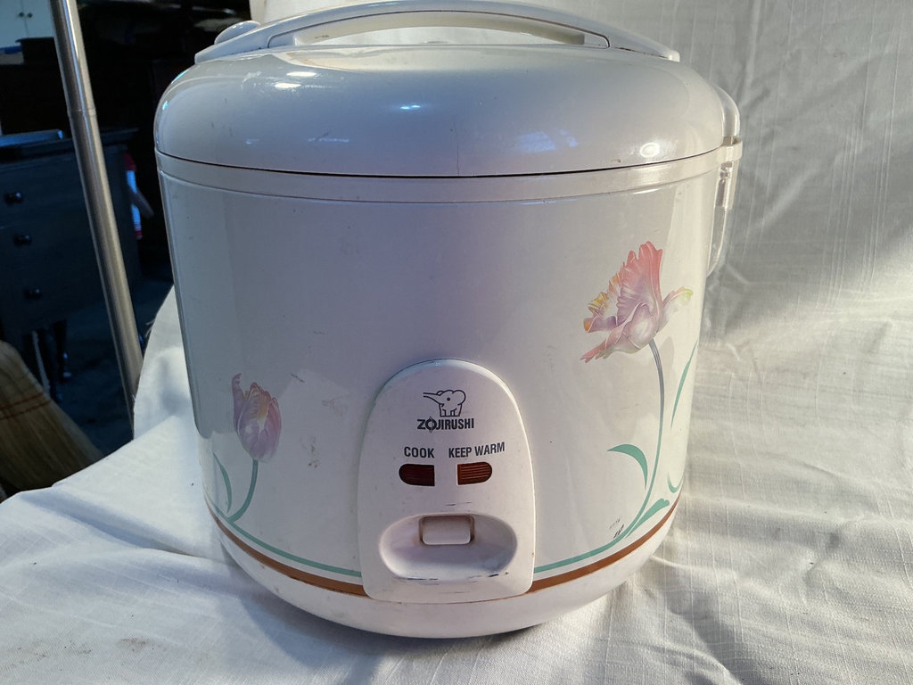 Rice Cooker and Tools - image 3 of 4