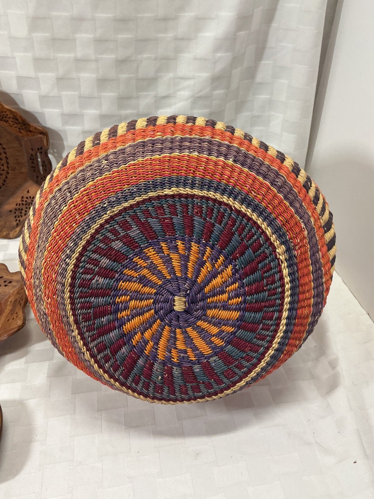Colorful woven basket with carved wooden trays and vase - image 2 of 6