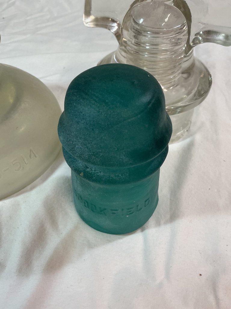 4 glass insulators  - image 6 of 6