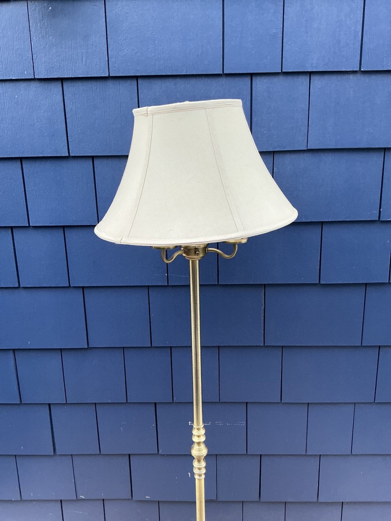 Round black pedestal table and brass floor lamp - image 5 of 5