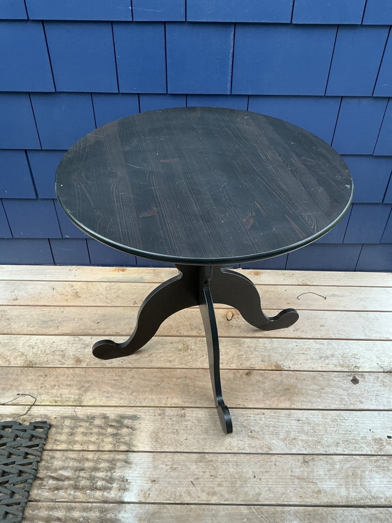 Round black pedestal table and brass floor lamp - image 2 of 5