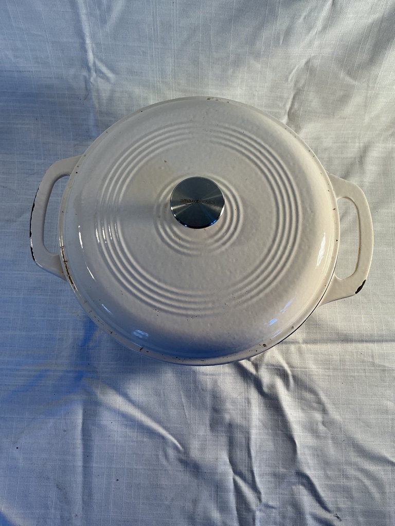 Cast iron Dutch ovens with lids - image 4 of 4
