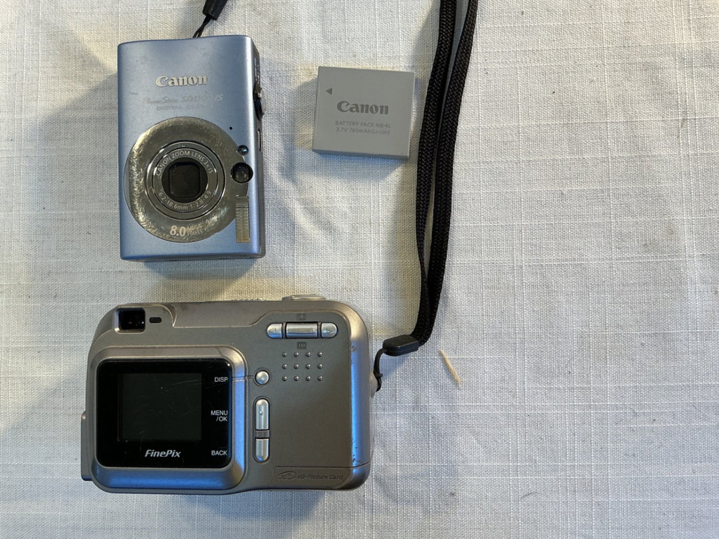 Cameras and Related - image 7 of 7
