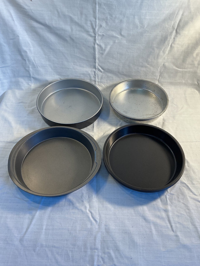 Assorted Bakeware and Baking Tools - image 5 of 6