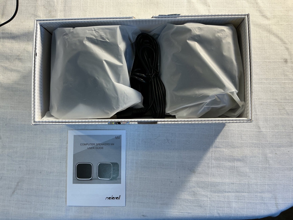 Computer Speakers - image 2 of 4