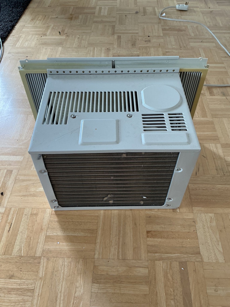 Window air conditioner unit by G&E. - image 3 of 3