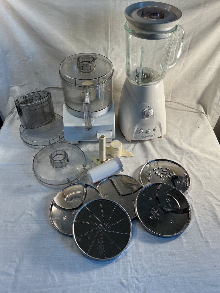 Cuisinart blender and food processor with discs and blades - image 4 of 4