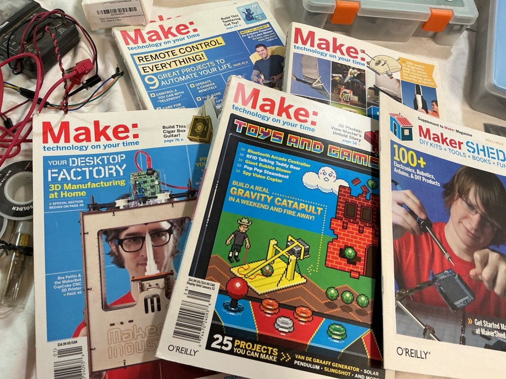 Maker electronics kits and magazines collection - image 6 of 7