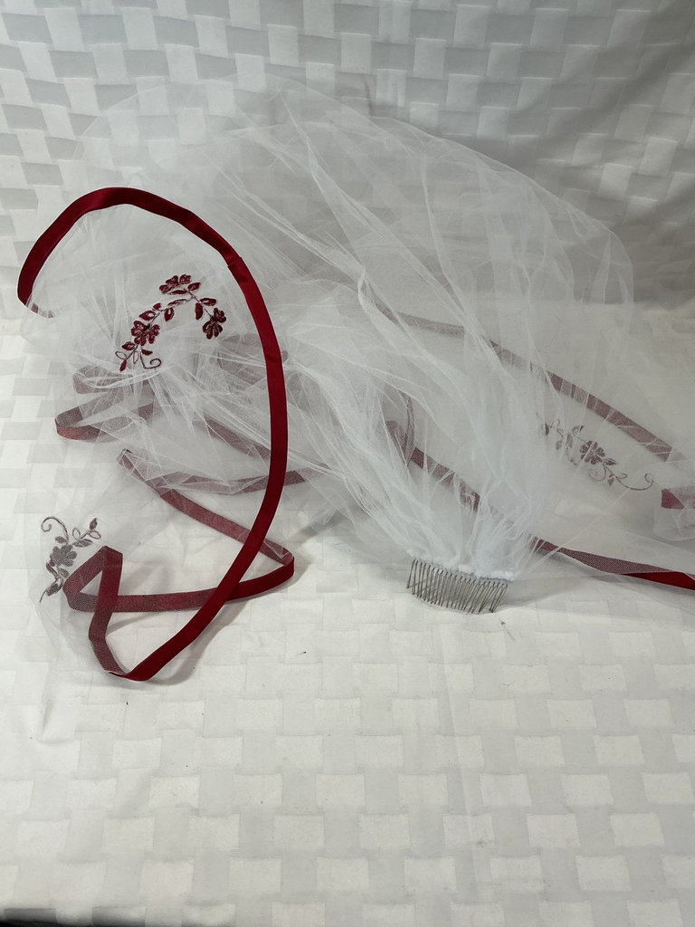 Bridal veil with burgundy edging and matching burgundy handbag - image 2 of 5