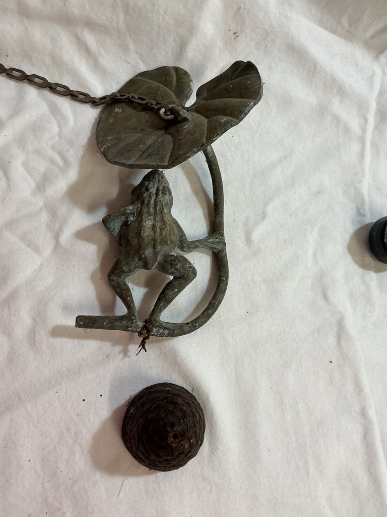 Assorted vintage hardware and decorative fittings - image 5 of 6