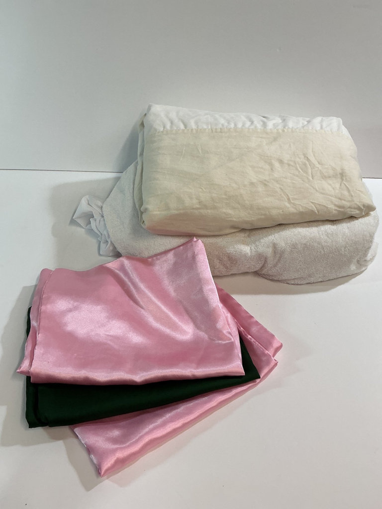 Assorted CAL King bedding. - image 3 of 5