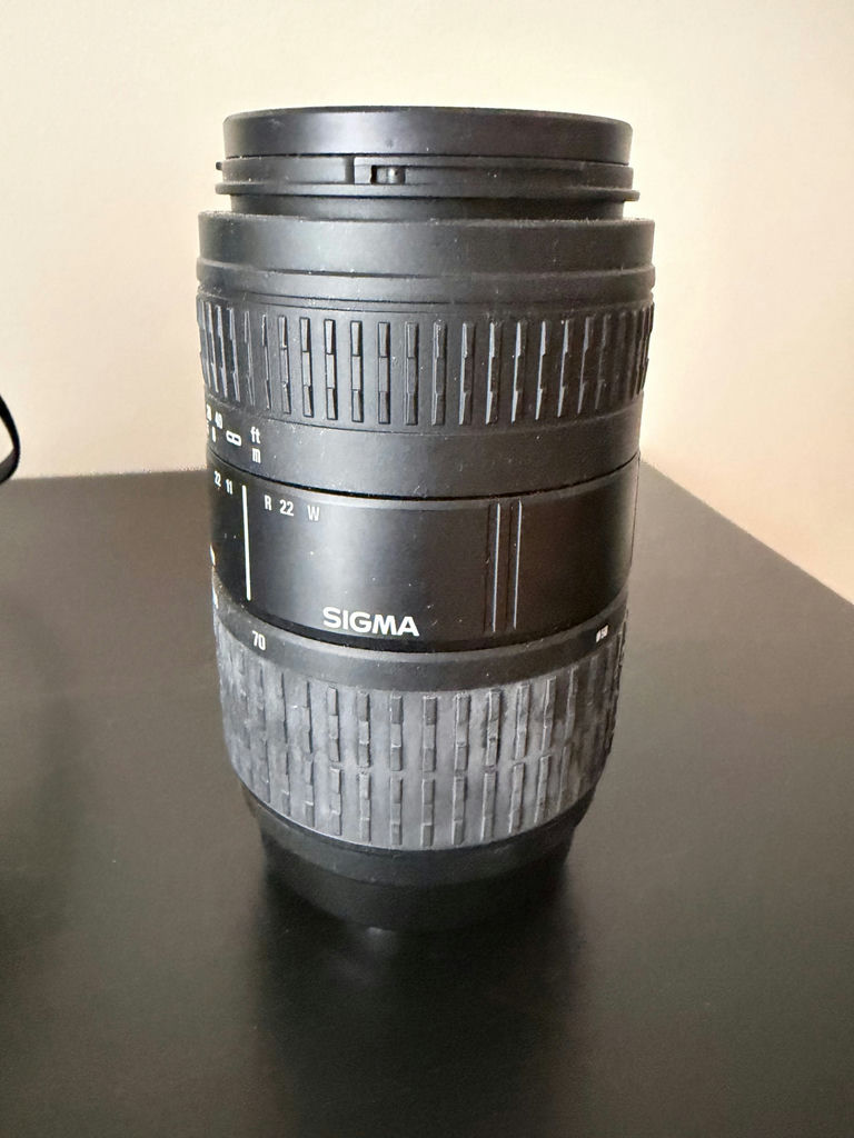 Vintage Minolta 35 mm Camera with Sigma Tiffen Telescoping Lens - image 12 of 18