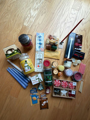 Candle Lot - Image 1 of 8