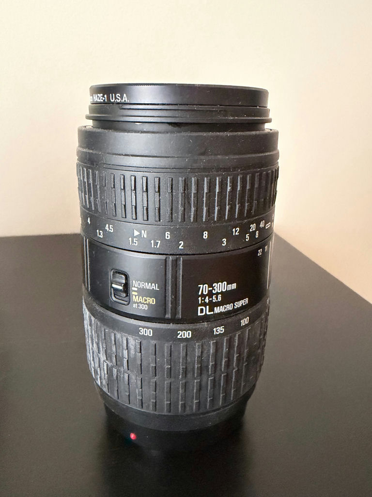 Vintage Minolta 35 mm Camera with Sigma Tiffen Telescoping Lens - image 11 of 18