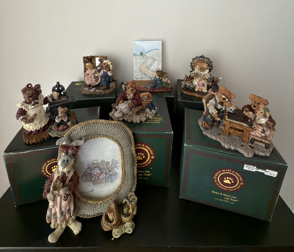 Vintage Boyd Bear Figurines - Lot Of 7 - image 1 of 14