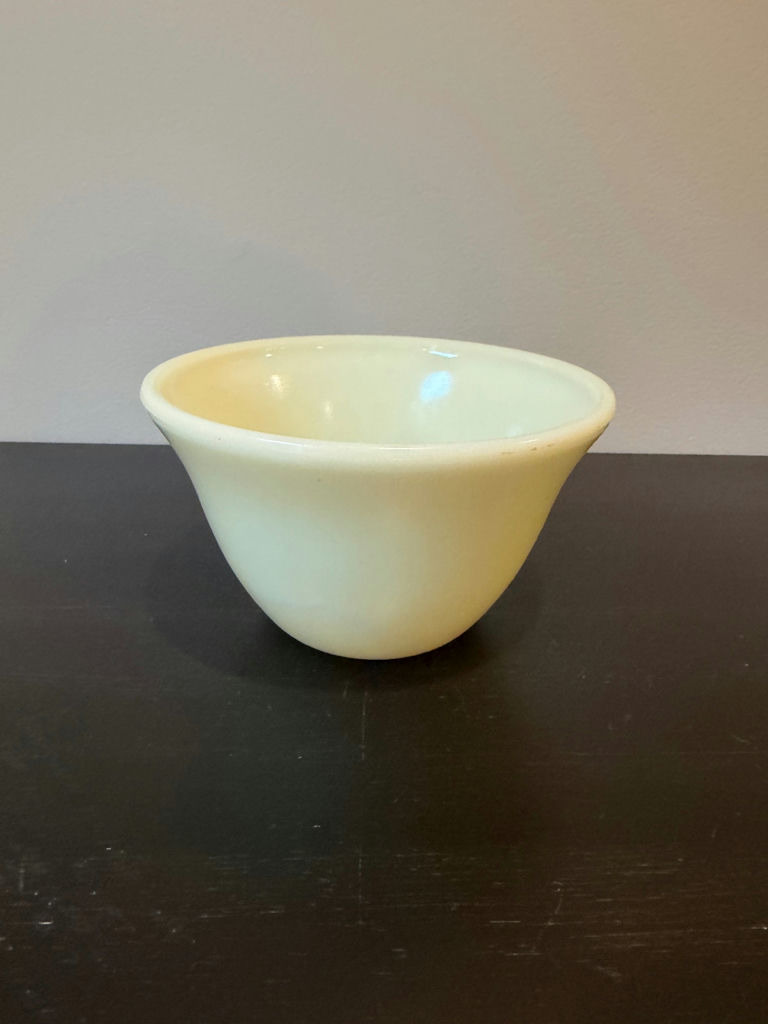 Vintage McKee Uranium Custard Glass Bowls - set of 2 - image 8 of 15