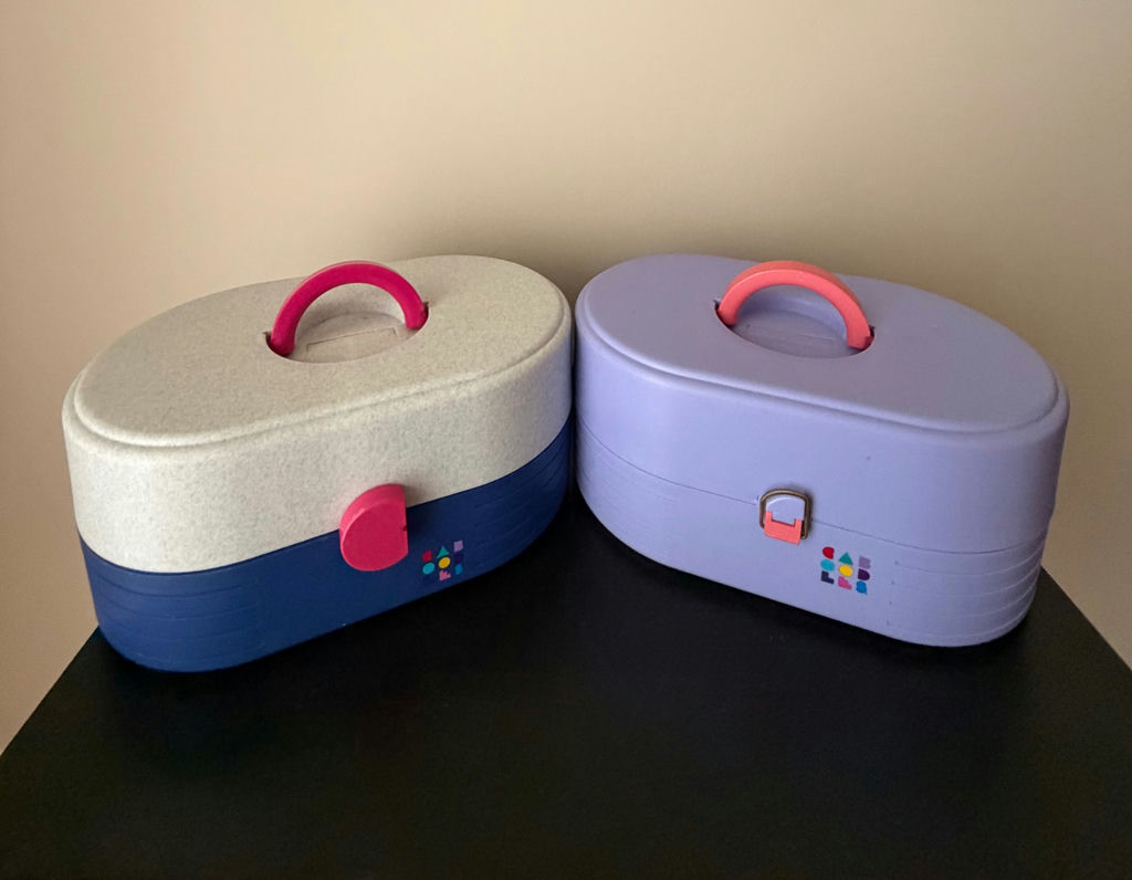 Vintage 80’s/90’s Caboodles Cases - makeup, jewelry, organizer - image 1 of 6