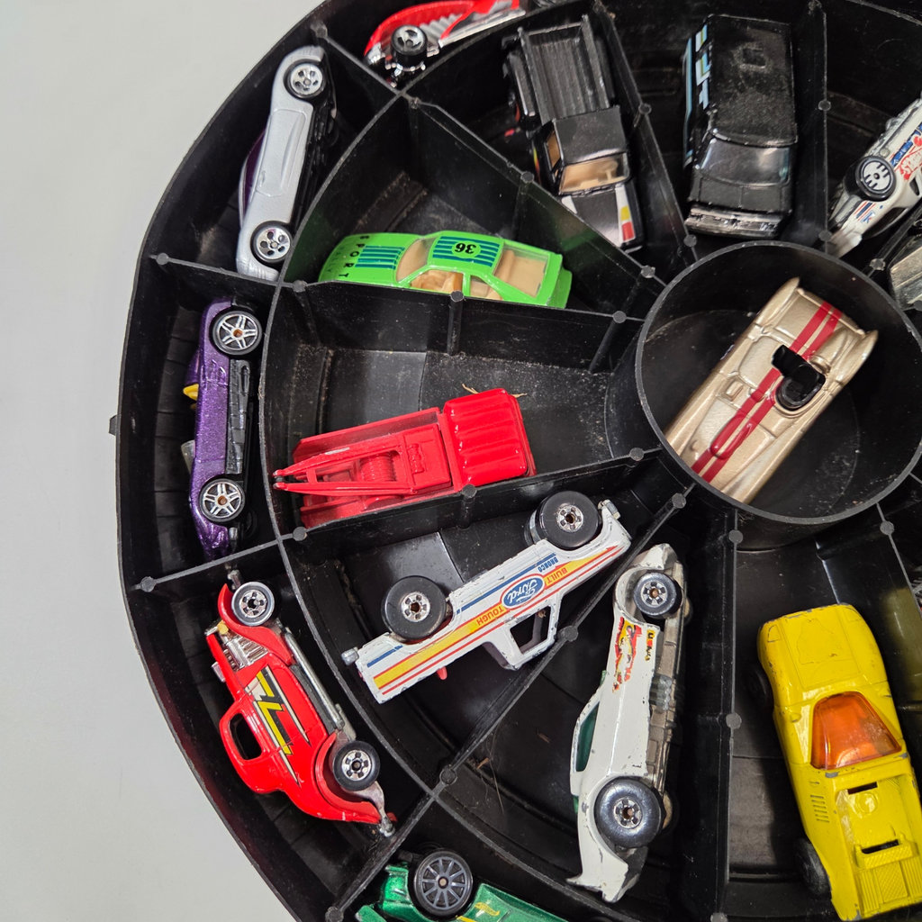 Hot Wheels Super Rally Case with Cars - image 2 of 5