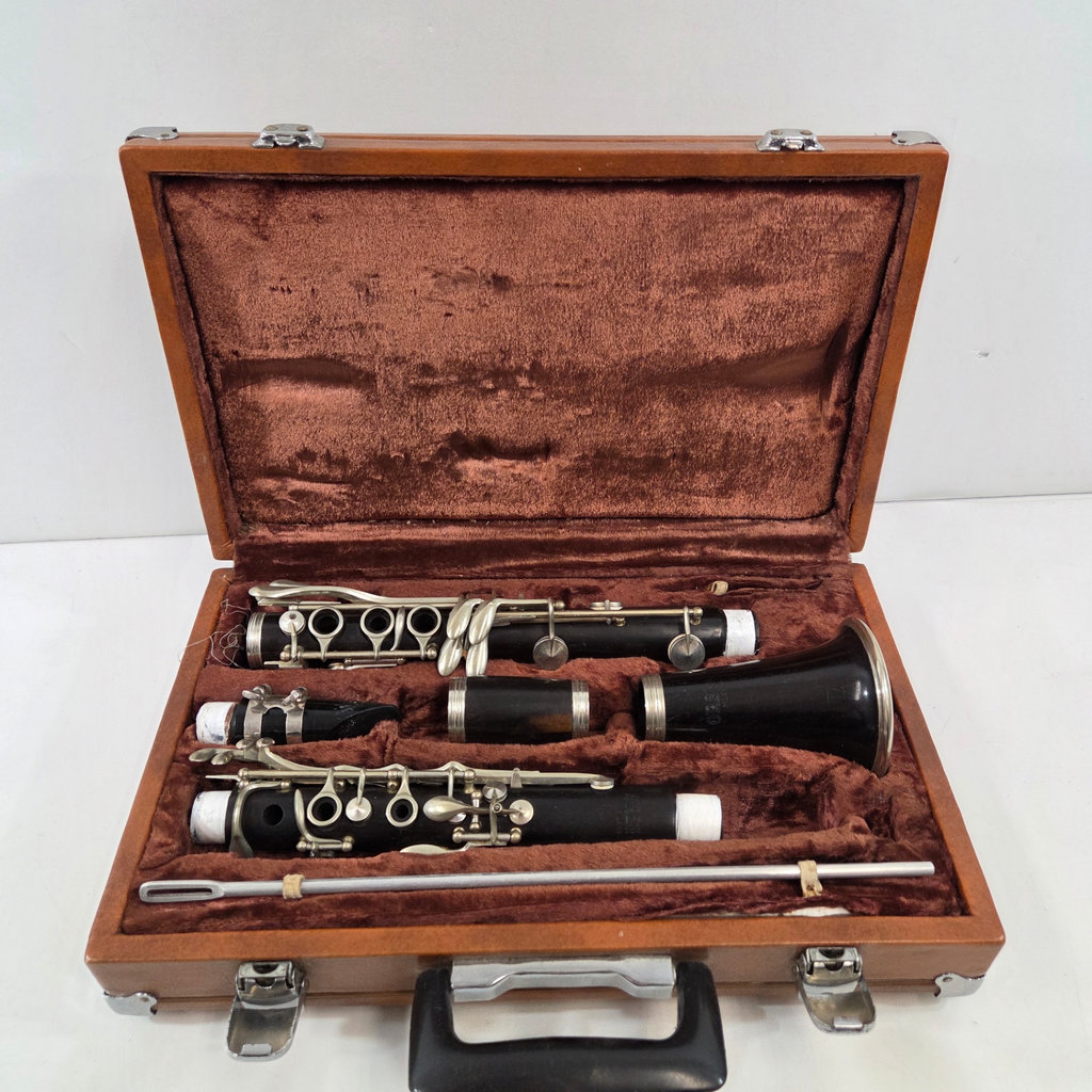 Orsi Clarinet - image 1 of 4