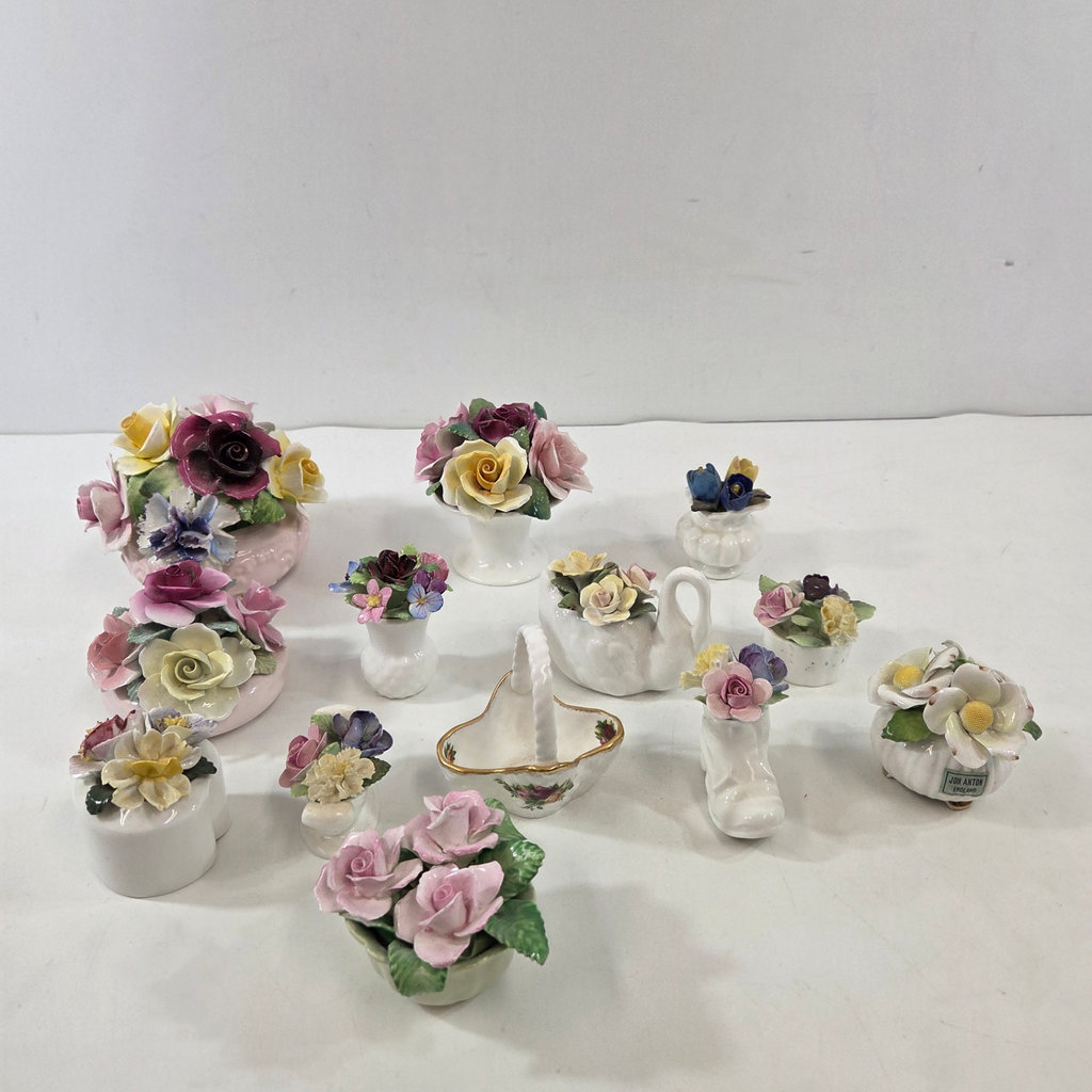 Bona China Flower Collection - image 1 of 7