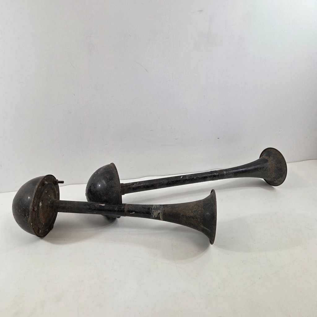 Old Truck Horns - image 1 of 4