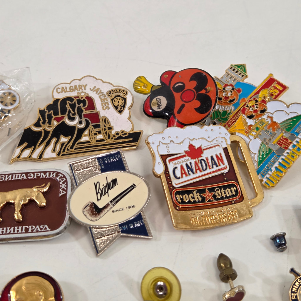 Collectible Pinbacks - image 4 of 6