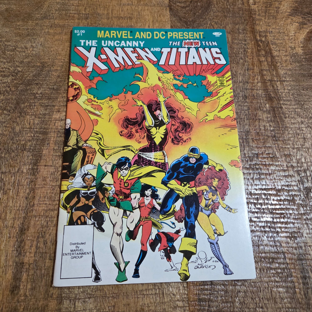 Marvel & DC Present #1 - image 1 of 4