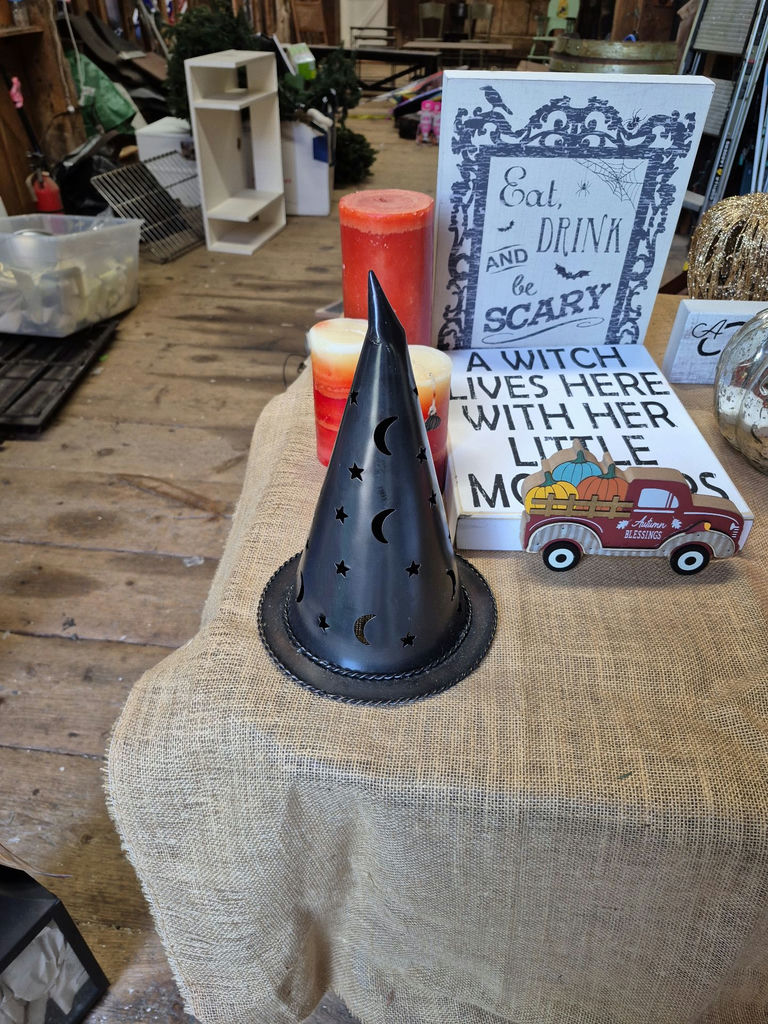 Assorted Halloween Decorative Items - image 5 of 15