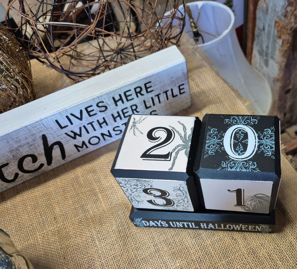 Assorted Halloween Decorative Items - image 9 of 15