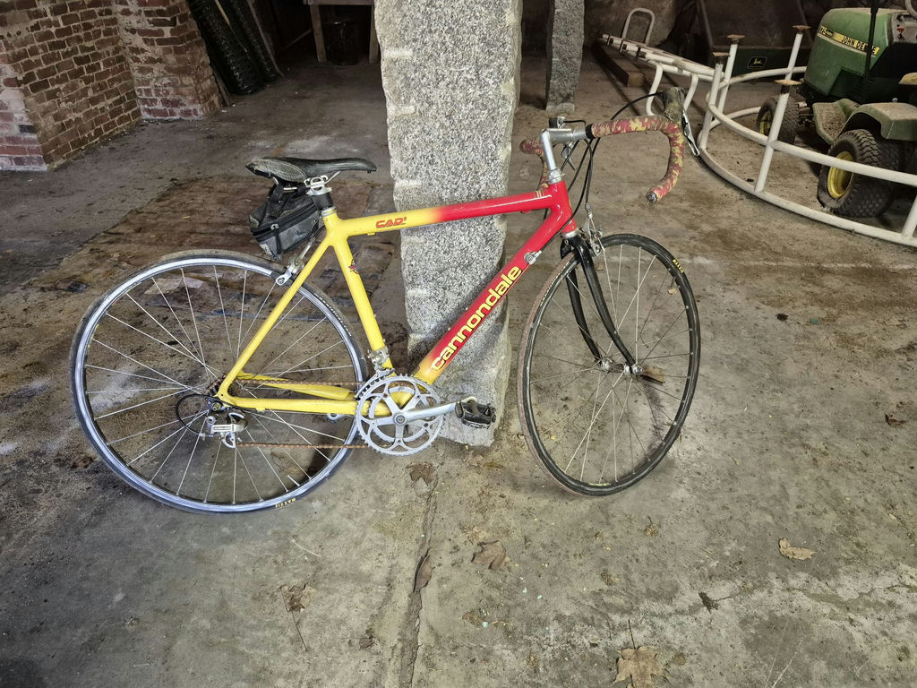 Cannondale CAD3 Road Bicycle - image 1 of 5